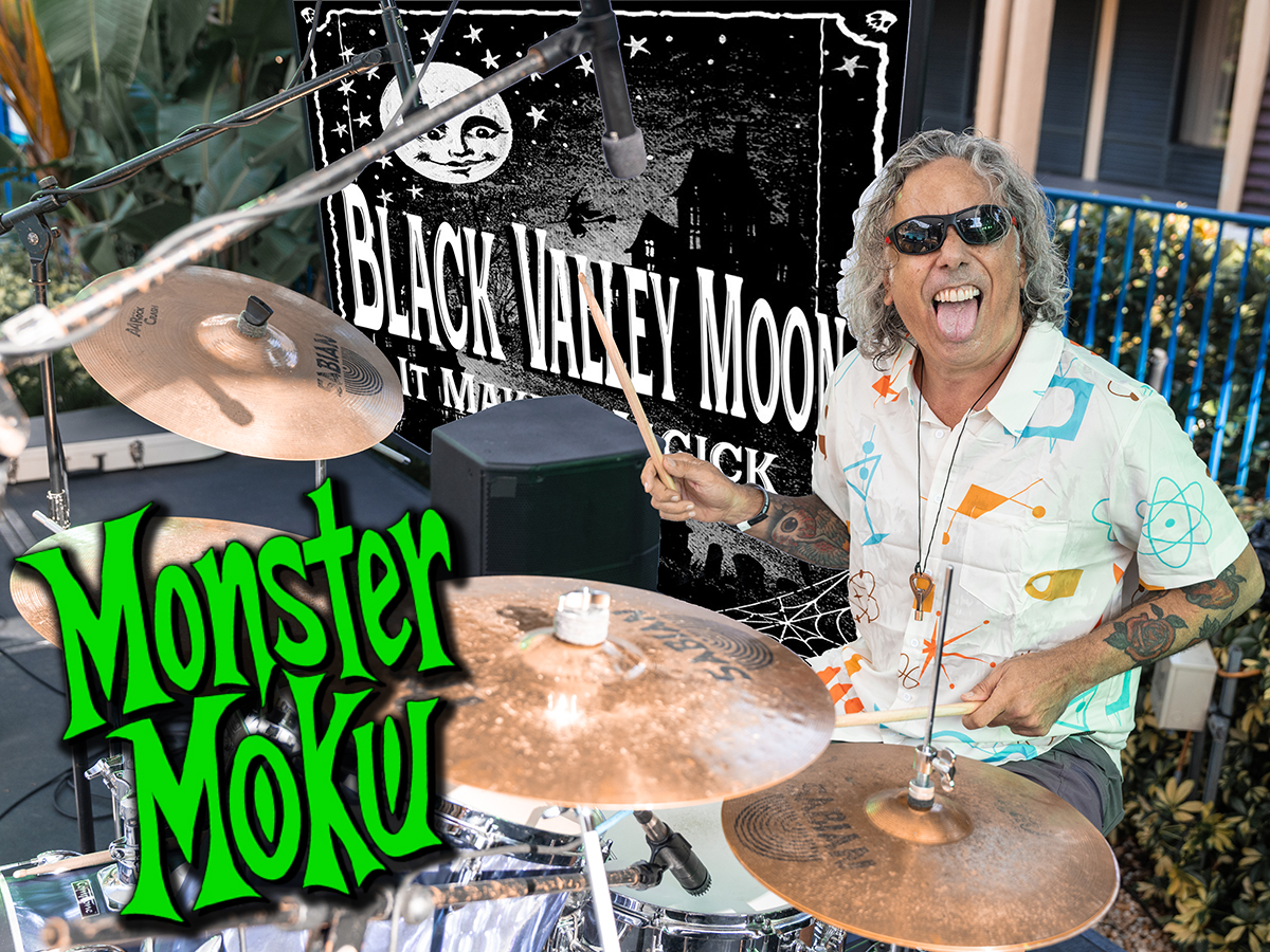 Live Monster Moku band performance 7
